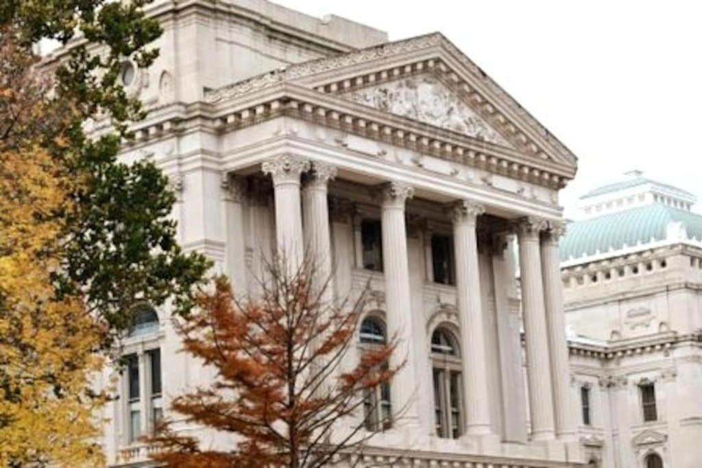 Free Parking! Downtown King Suite Lucas Oil- Conv Center Skywalk#1 Indianápolis Exterior foto