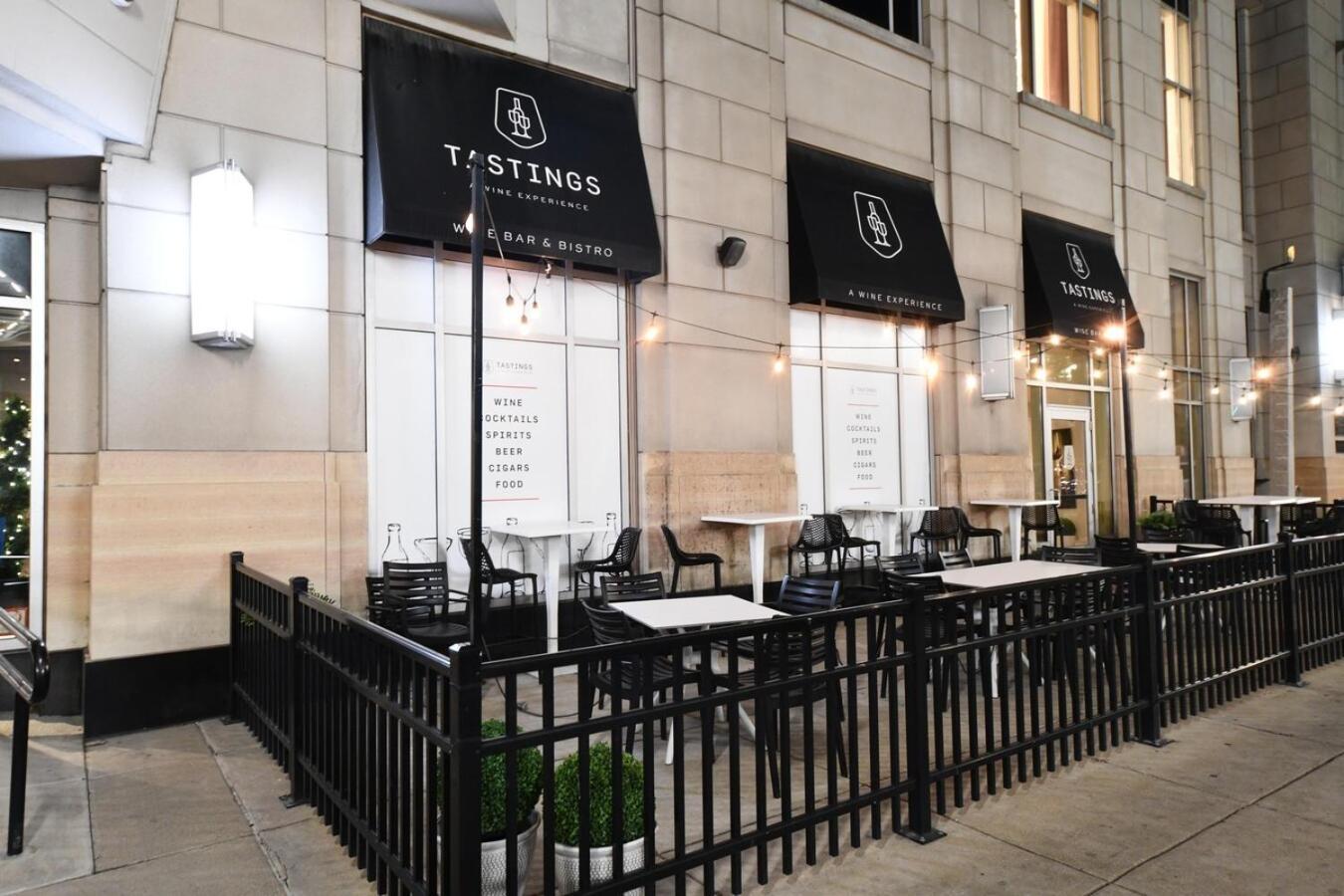 Free Parking! Downtown King Suite Lucas Oil- Conv Center Skywalk#1 Indianápolis Exterior foto