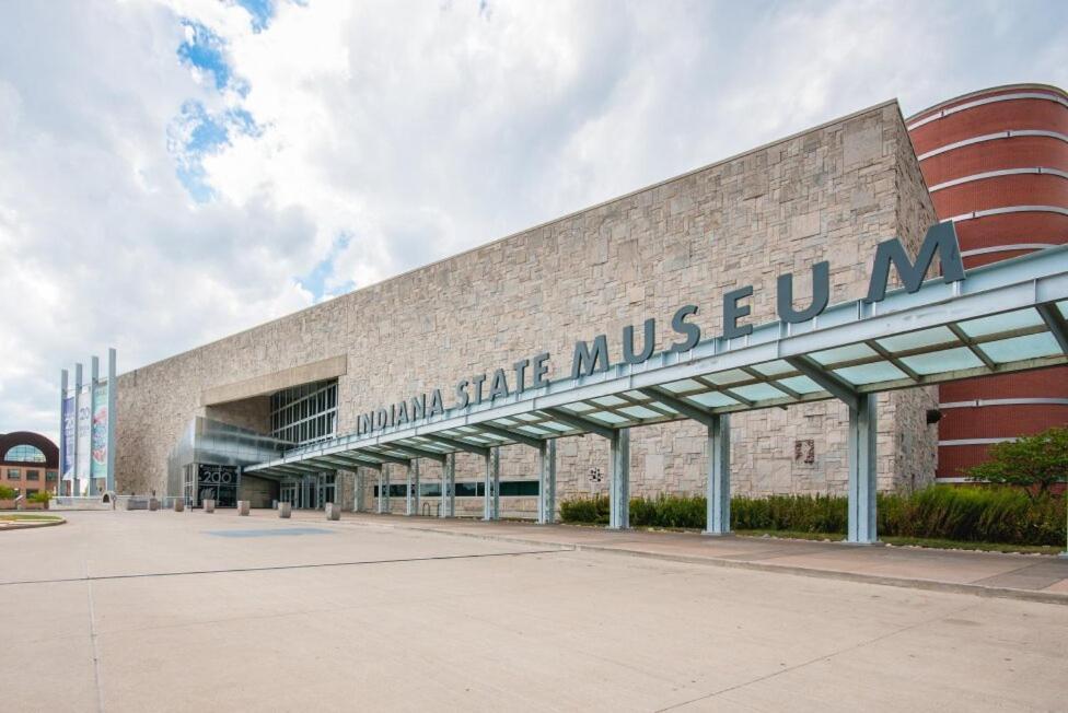 Free Parking! Downtown King Suite Lucas Oil- Conv Center Skywalk#1 Indianápolis Exterior foto